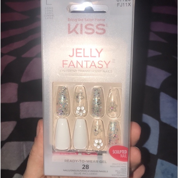 β¨πKiss Jelly Fantasy White Flower Nailsπ
π»β¨ - Picture 9 of 13